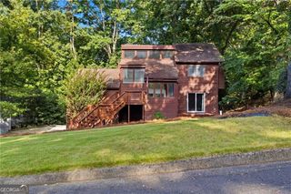 715 Lake Top Way, Roswell, GA 30076