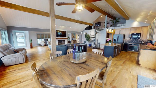 106 Abbey Landing, Valley, NE 68064