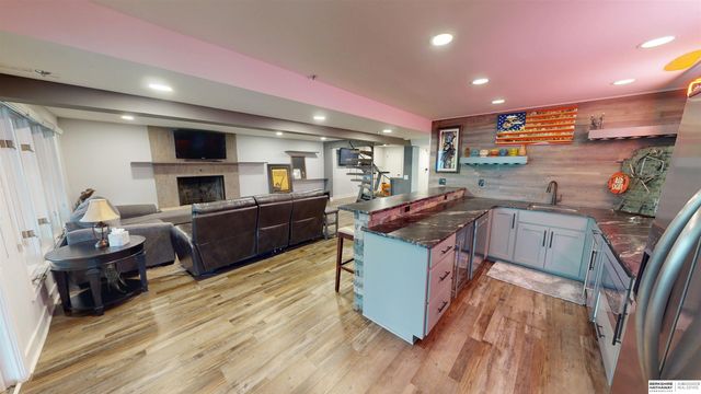 106 Abbey Landing, Valley, NE 68064