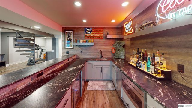 106 Abbey Landing, Valley, NE 68064