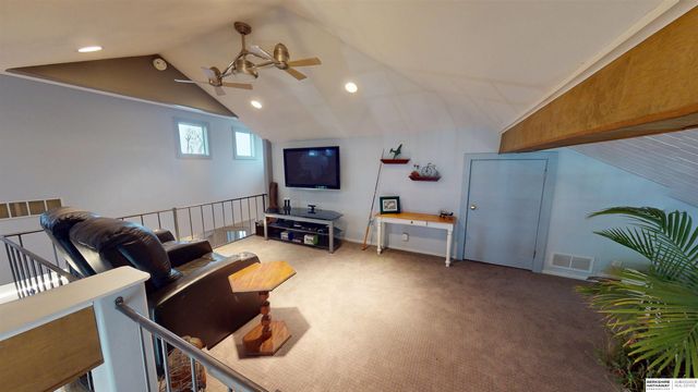 106 Abbey Landing, Valley, NE 68064