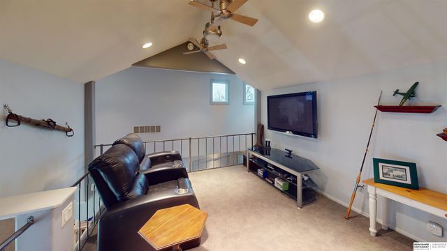 106 Abbey Landing, Valley, NE 68064