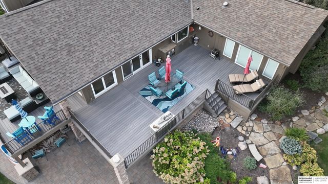 106 Abbey Landing, Valley, NE 68064