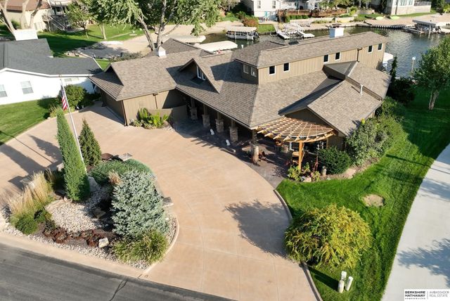 106 Abbey Landing, Valley, NE 68064