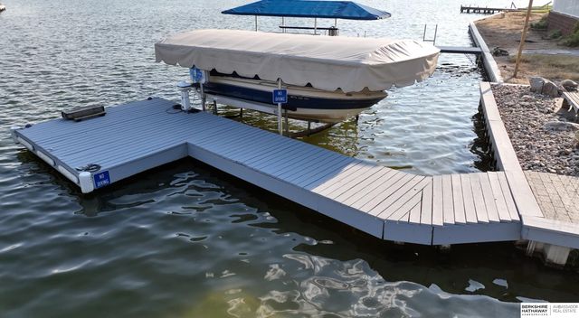 106 Abbey Landing, Valley, NE 68064