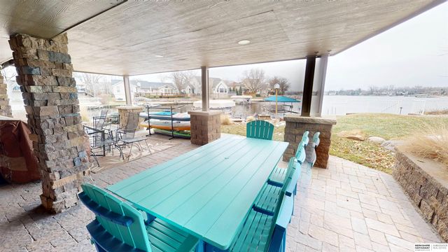 106 Abbey Landing, Valley, NE 68064