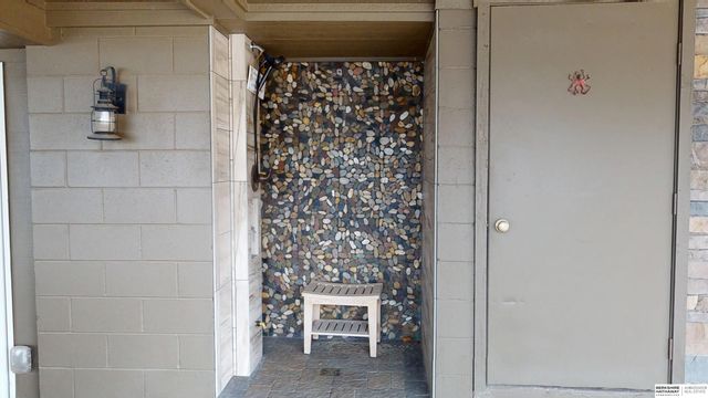 106 Abbey Landing, Valley, NE 68064