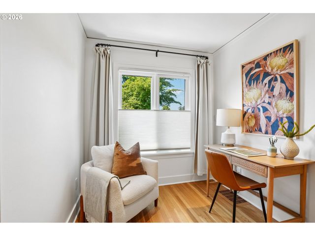 6607 Se REED COLLEGE Pl, Portland, OR 97202