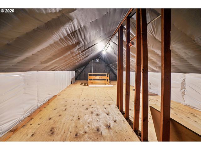 6607 Se REED COLLEGE Pl, Portland, OR 97202