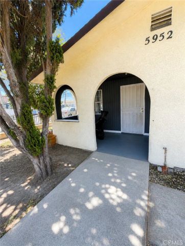 5952 Priory, Bell Gardens, CA 90201