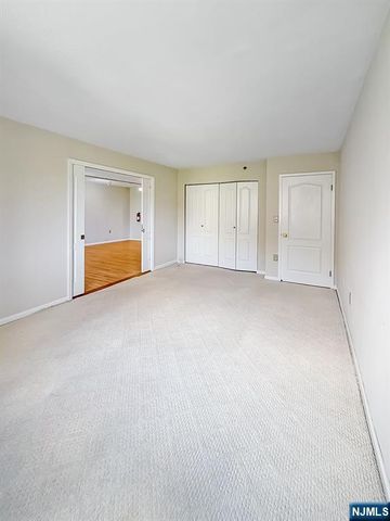 10 Smith Manor Boulevard 418, West Orange, NJ 07052
