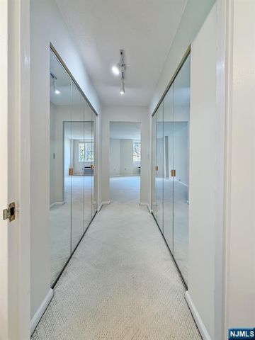 10 Smith Manor Boulevard 418, West Orange, NJ 07052