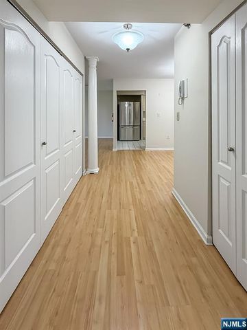 10 Smith Manor Boulevard 418, West Orange, NJ 07052