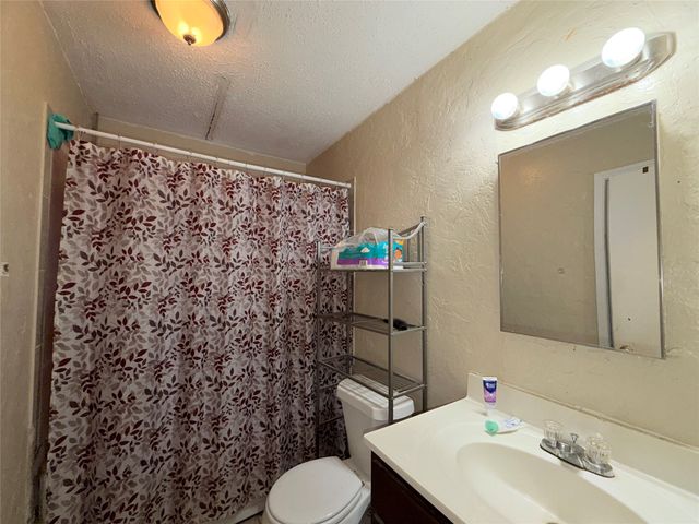 2325 Felder Lane, Fort Worth, TX 76112