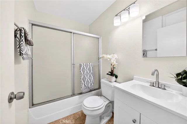 835 Granite Privado, Ontario, CA 91762