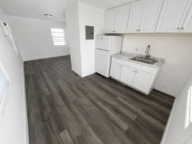 2620 East Way 10, West Palm Beach, FL 33404