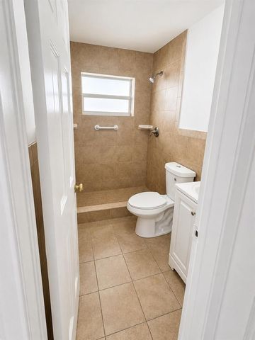 2620 East Way 10, West Palm Beach, FL 33404