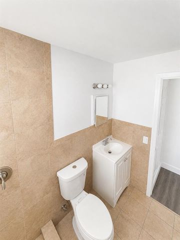 2620 East Way 10, West Palm Beach, FL 33404