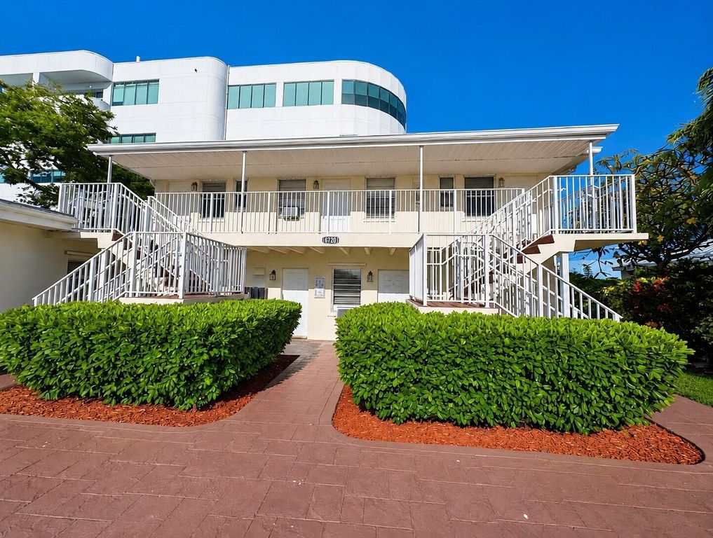 2620 East Way 10, West Palm Beach, FL 33404