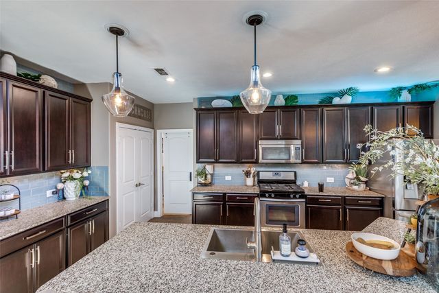 813 Spring Falls Drive, Mckinney, TX 75071