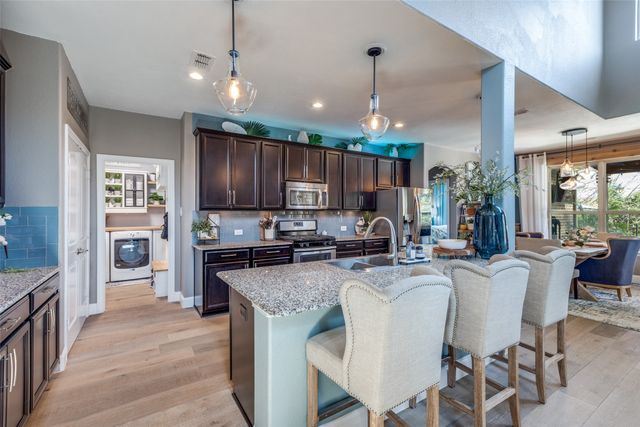 813 Spring Falls Drive, Mckinney, TX 75071