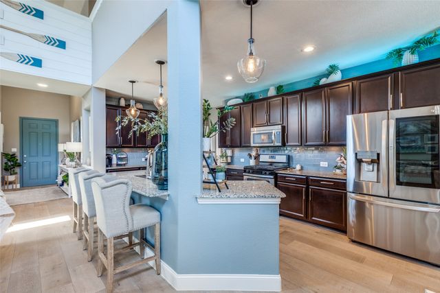 813 Spring Falls Drive, Mckinney, TX 75071