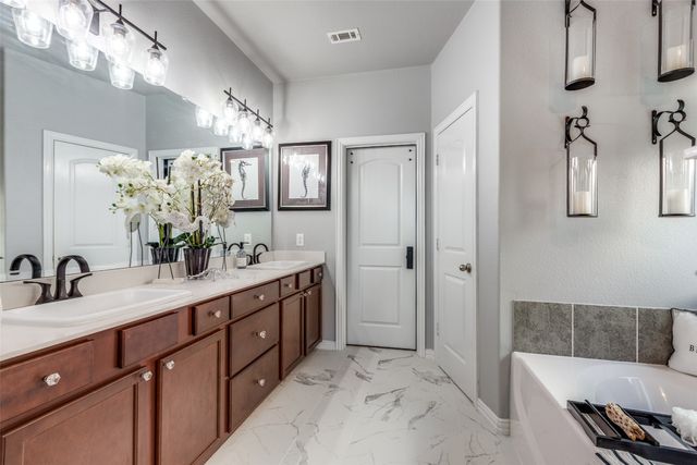 813 Spring Falls Drive, Mckinney, TX 75071