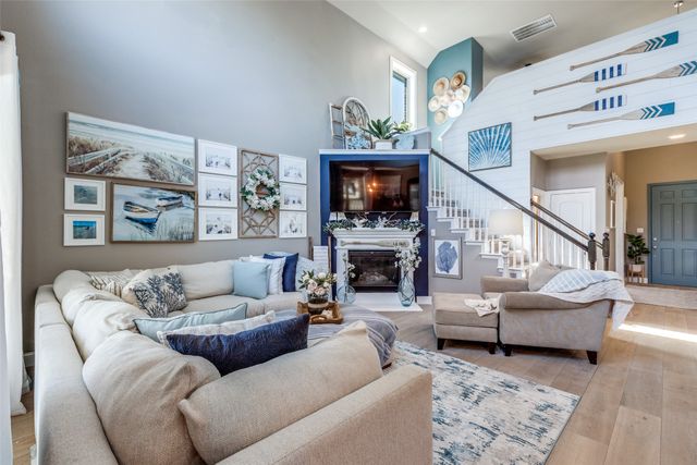 813 Spring Falls Drive, Mckinney, TX 75071