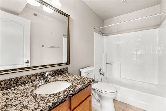 7720 Secret Shore Drive 202, Las Vegas, NV 89128