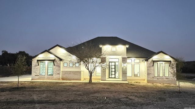 699 James Way, Castroville, TX 78009