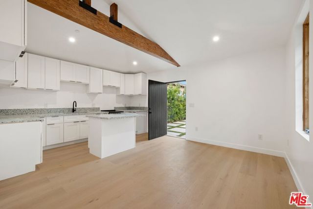1707 S Stanley Avenue, Los Angeles, CA 90019