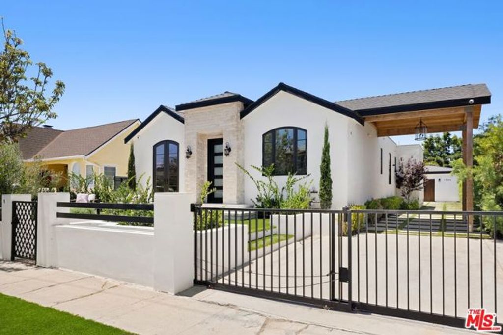 1707 S Stanley Avenue, Los Angeles, CA 90019