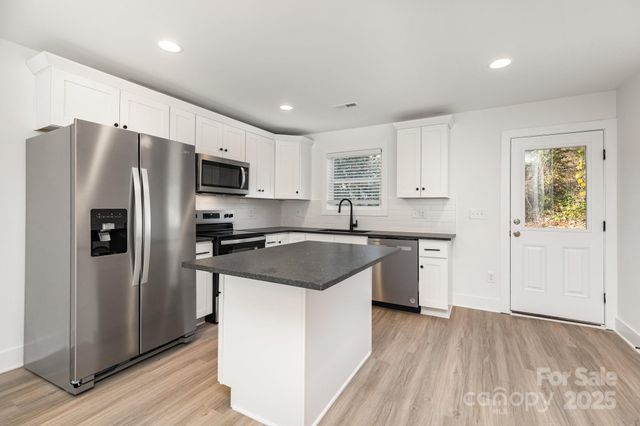 208 James Street, Kannapolis, NC 28083