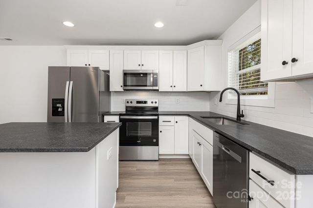 208 James Street, Kannapolis, NC 28083