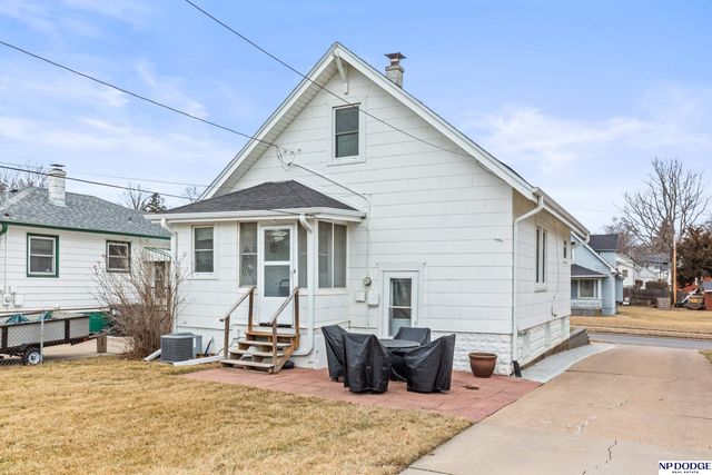 3857 Gold Street, Omaha, NE 68105