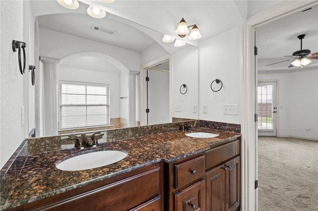 3909 SW Flatrock Avenue, Bentonville, AR 72713
