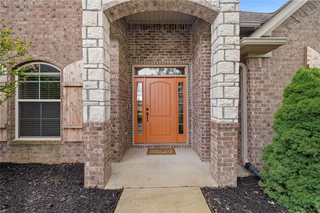 3909 SW Flatrock Avenue, Bentonville, AR 72713