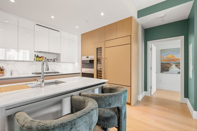 380 Harrison Ave PH1H, Boston, MA 02118