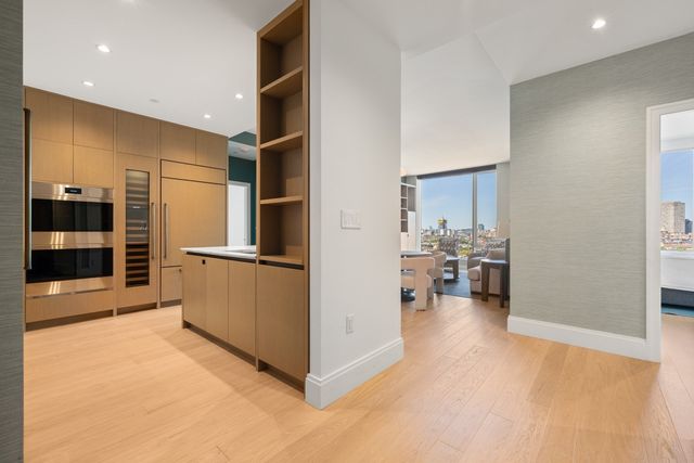 380 Harrison Ave PH1H, Boston, MA 02118