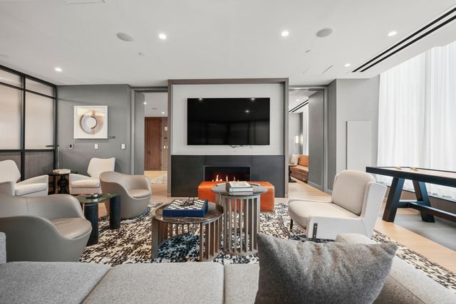 380 Harrison Ave PH1H, Boston, MA 02118