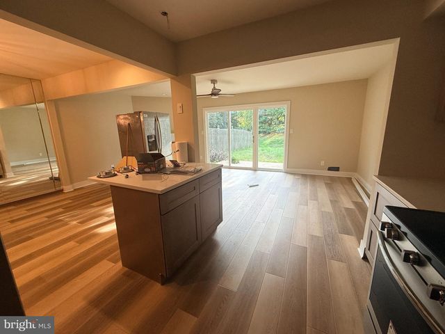 123 LAMPLIGHTER CT, Marlton, NJ 08053