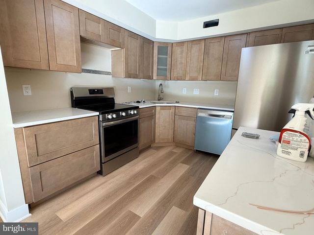 123 LAMPLIGHTER CT, Marlton, NJ 08053