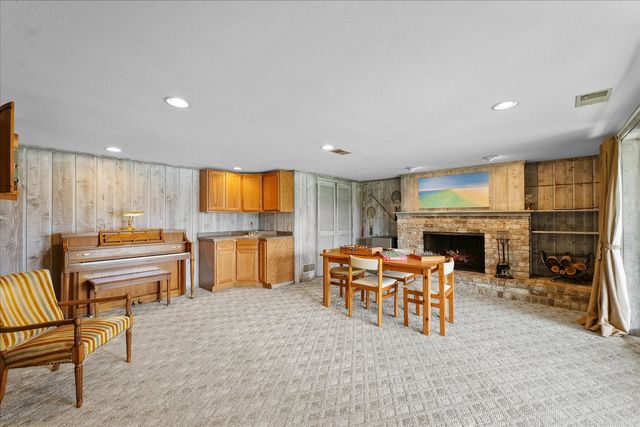 1850 Maynard Drive, Champaign, IL 61822