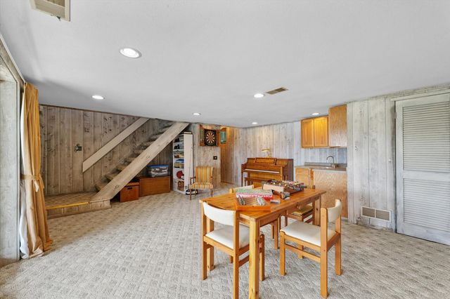 1850 Maynard Drive, Champaign, IL 61822