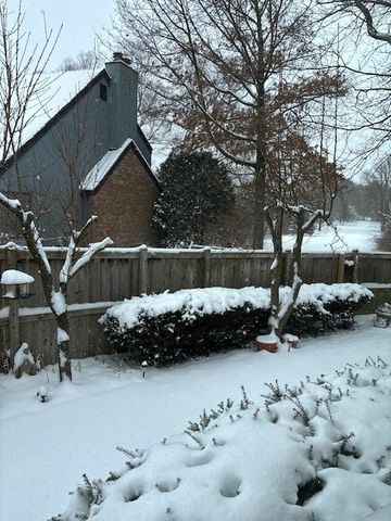 1850 Maynard Drive, Champaign, IL 61822