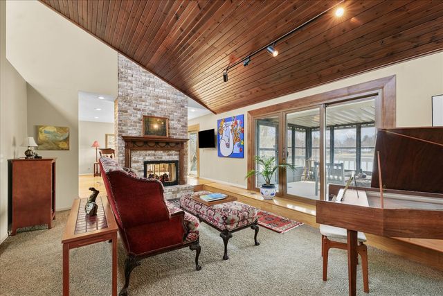 1850 Maynard Drive, Champaign, IL 61822