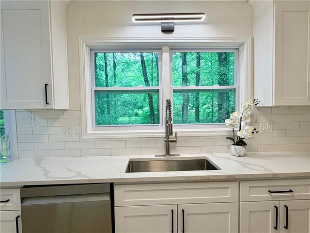499 Hearth Place, Lawrenceville, GA 30043