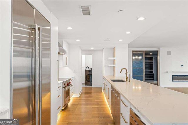 3481 Lakeside Drive NE P206, Atlanta, GA 30326