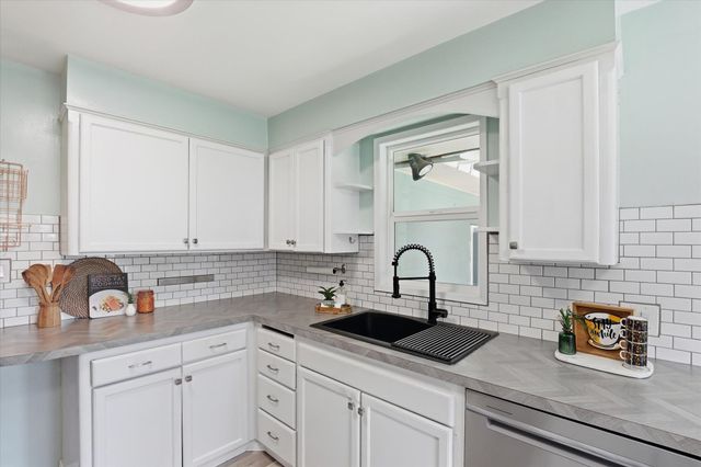 3105 W Houston Ave, Spokane, WA 99208