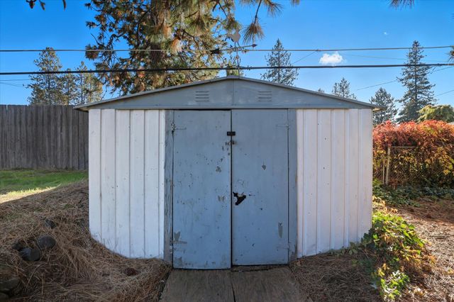 3105 W Houston Ave, Spokane, WA 99208